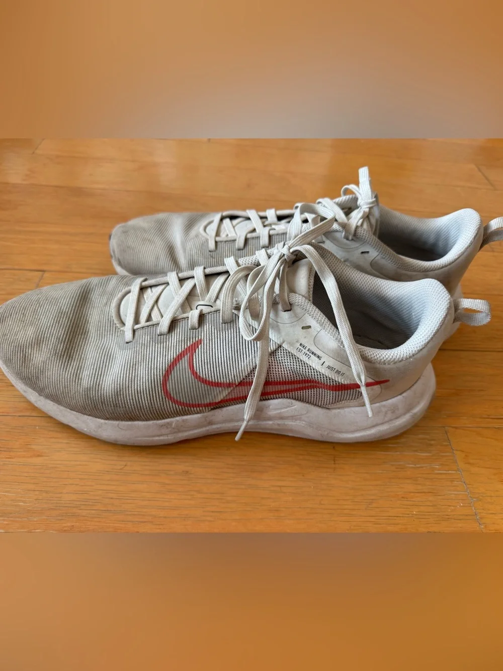 Nike Men’s Light Gray Sneakers with Red Swoosh Downshift 12